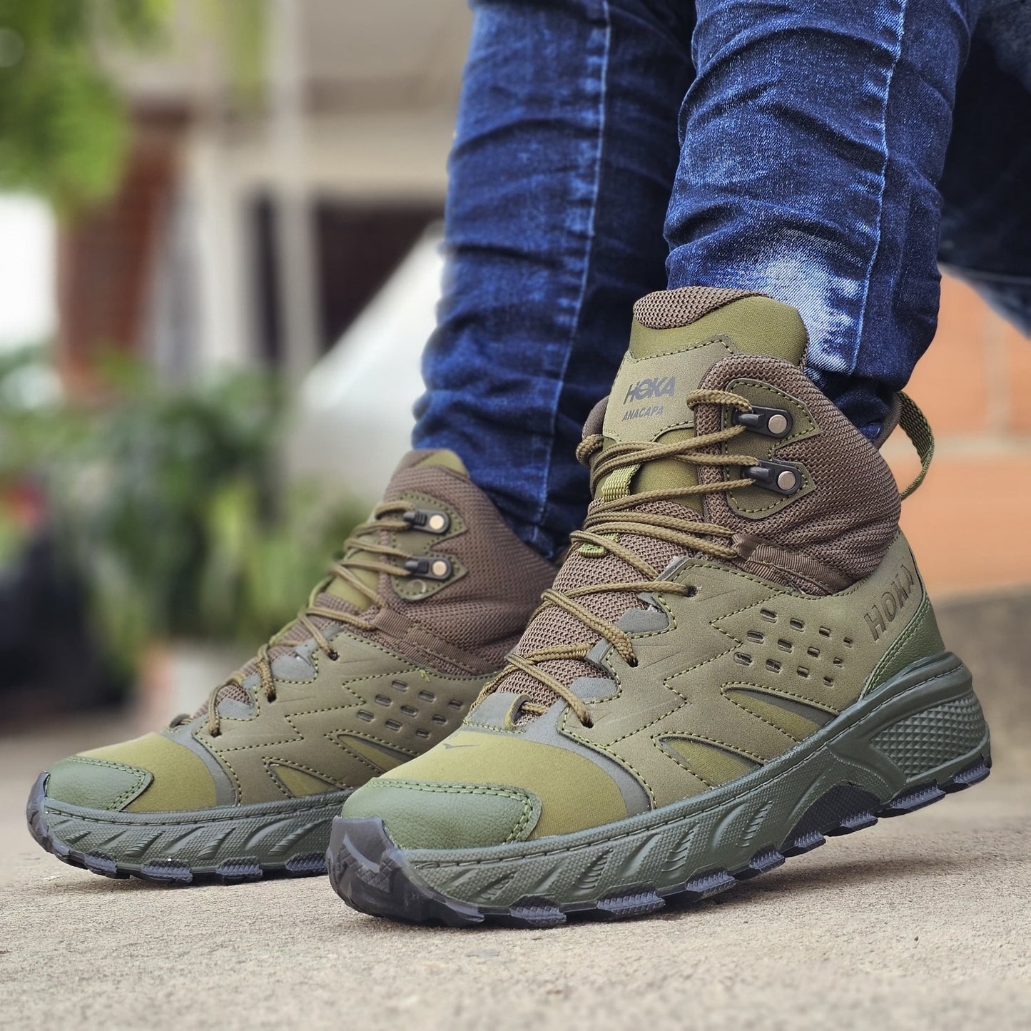 BOTA HOKA 100% COSIDA +Regalo de 3 pares de Medias