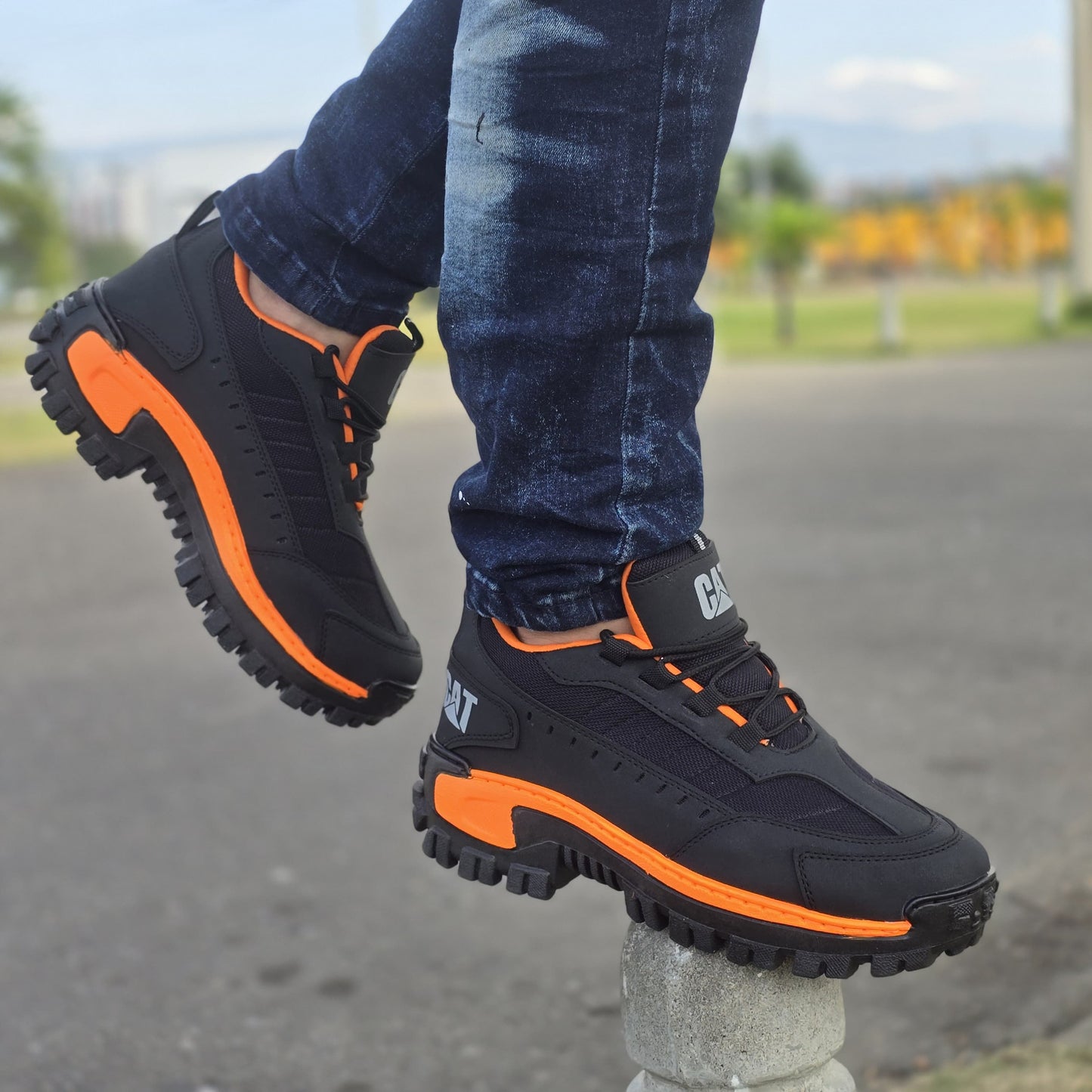 BOTA CAT 100% COSIDA +Regalo de 3 pares de medias